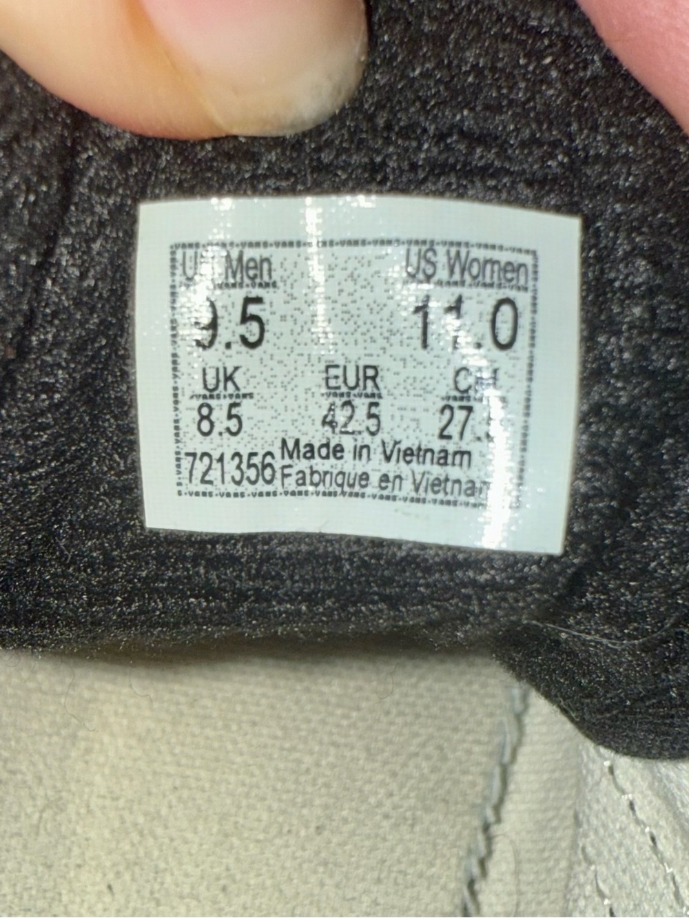 NWT Vans Black Low-Top Canvas Sneakers with Black Stripe Mens 9.5 Women’s 11 - Picture 11 of 11